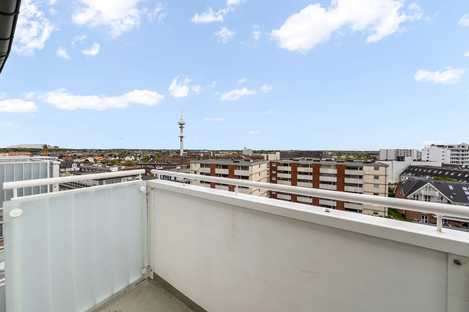 Bild - Sanierte 2 Zimmer Wohnung in Westerland mit Blick zum Rantumbecken
