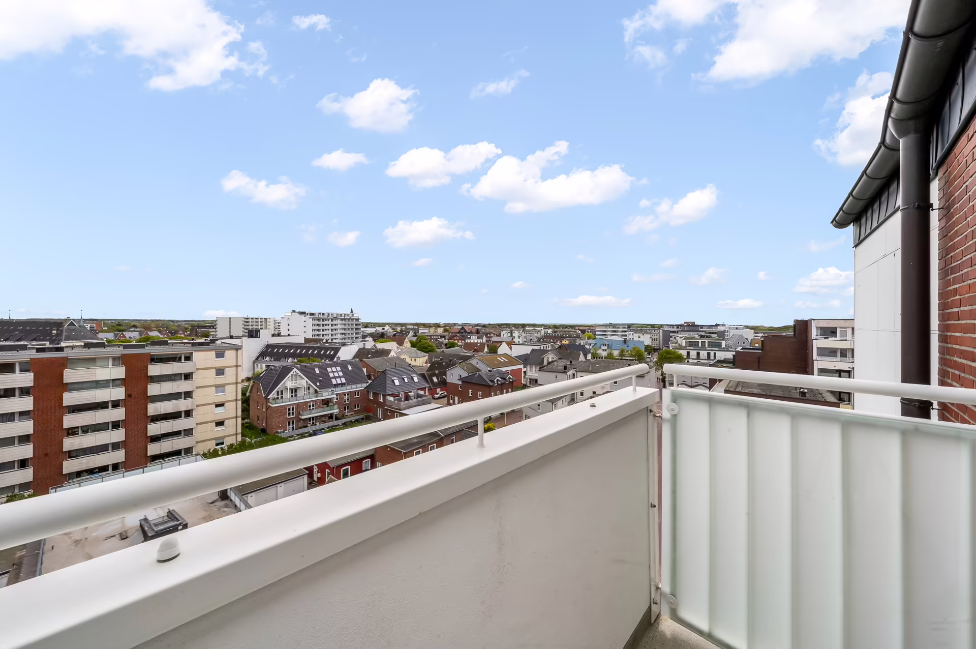 Bild - Sanierte 2 Zimmer Wohnung in Westerland mit Blick zum Rantumbecken