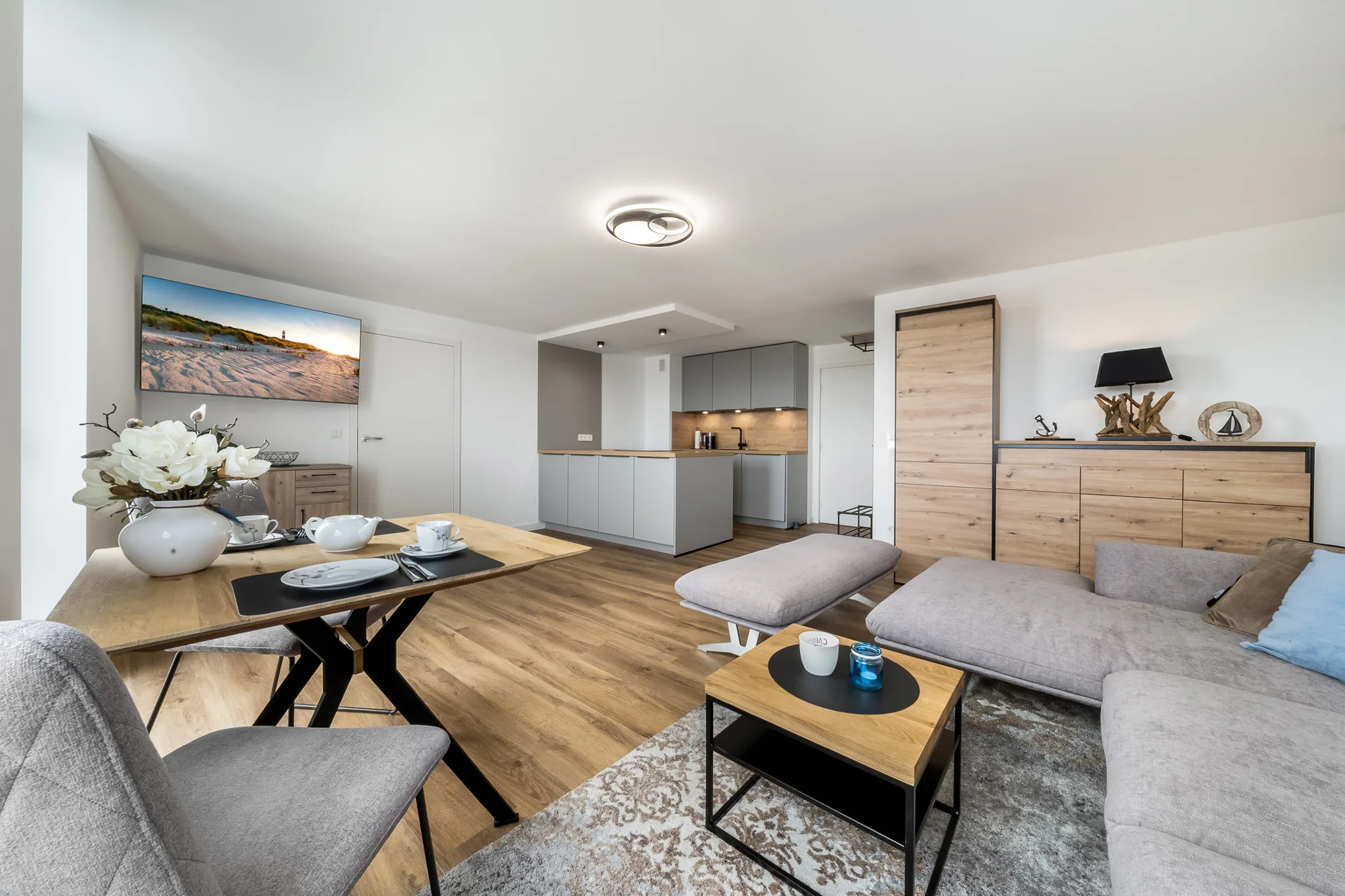 Bild - Sanierte 2 Zimmer Wohnung in Westerland mit Blick zum Rantumbecken