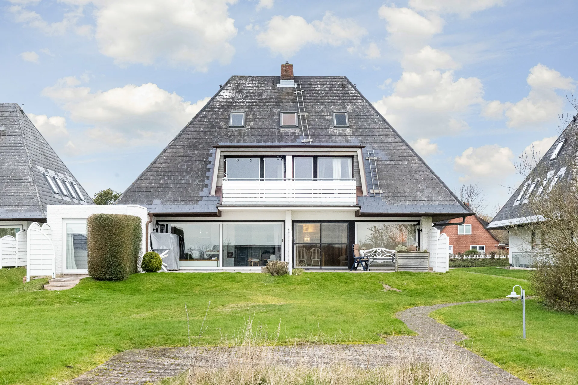 Bild - Schöne 3 Zimmer Erdgeschosswohnung mit herrlichem Blick über die Morsumer Wiesen
