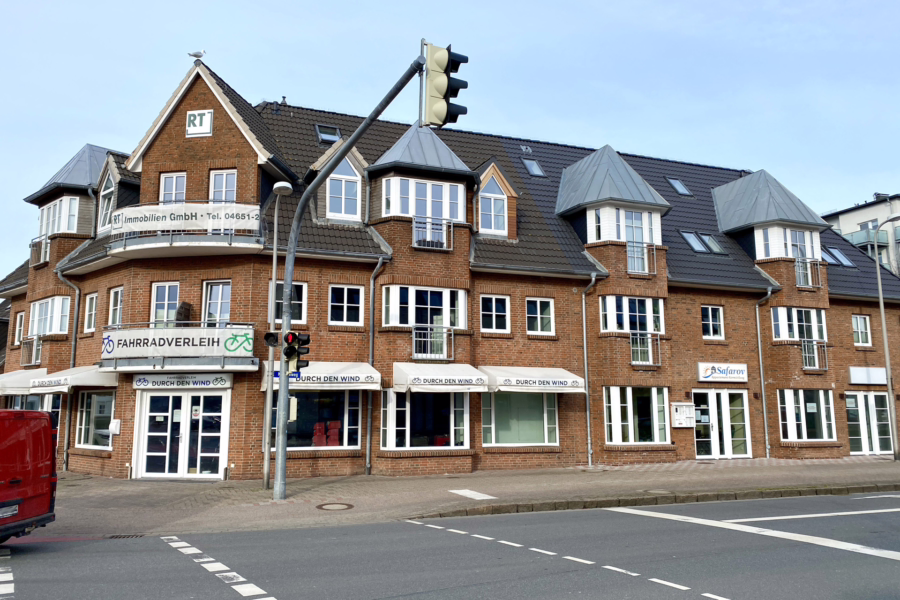 Ansicht Bahnhof - Gut vermietetes Wohn- und Geschäftshaus in zentraler Lage von Westerland