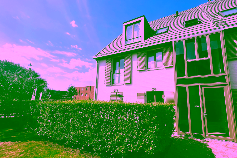 Bild - Moderne Haushälfte mit Einzelhauscharakter