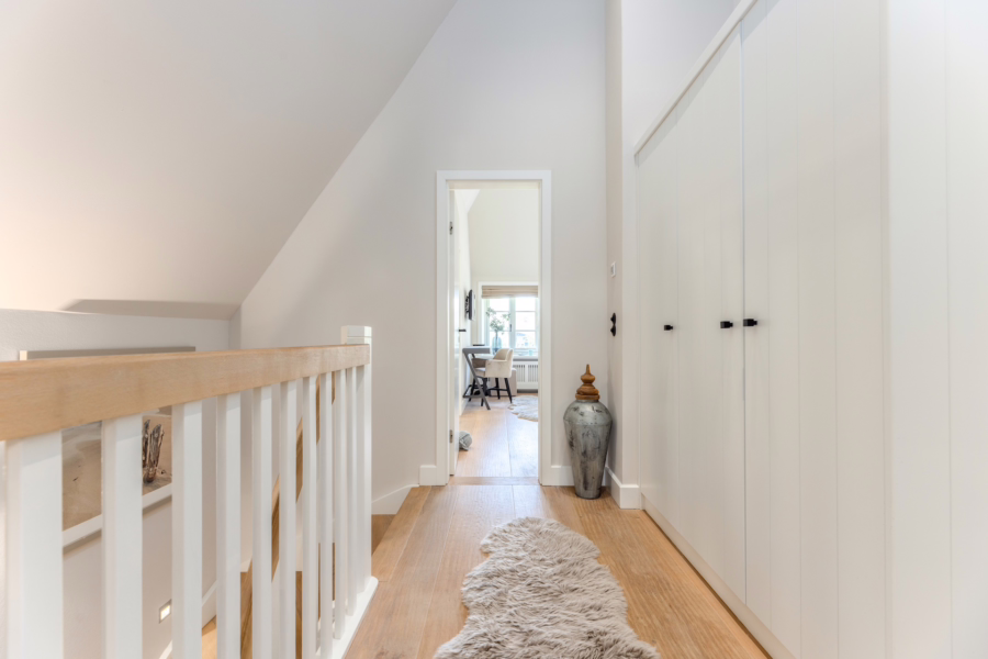 Bild - Moderne Haushälfte mit Einzelhauscharakter