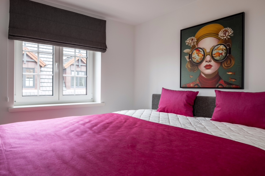 Bild - Neubau mit Hotelanbindung mit Annehmlichkeiten von Wellnessbereich und Frühstück
