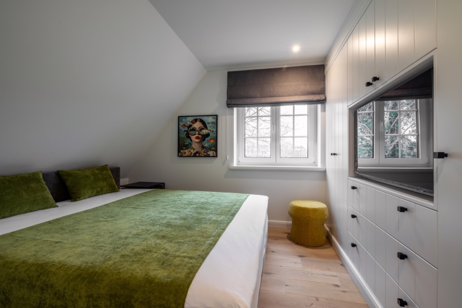 Bild - Neubau mit Hotelanbindung mit Annehmlichkeiten von Wellnessbereich und Frühstück