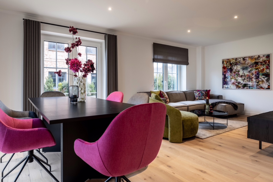 Bild - Neubau mit Hotelanbindung mit Annehmlichkeiten von Wellnessbereich und Frühstück