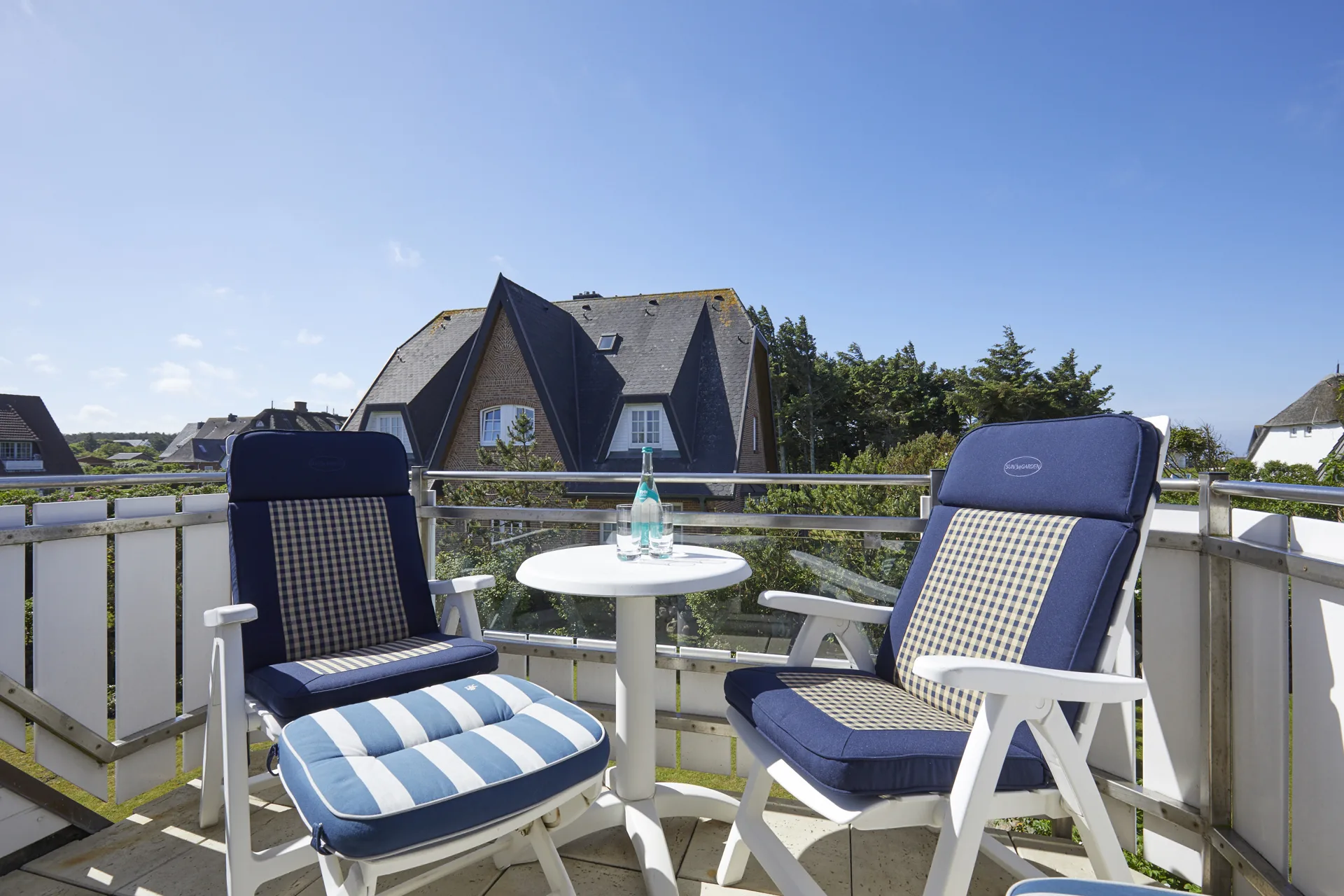 Bild - Schöne Wohnungen in strandnaher Lage von Wenningstedt