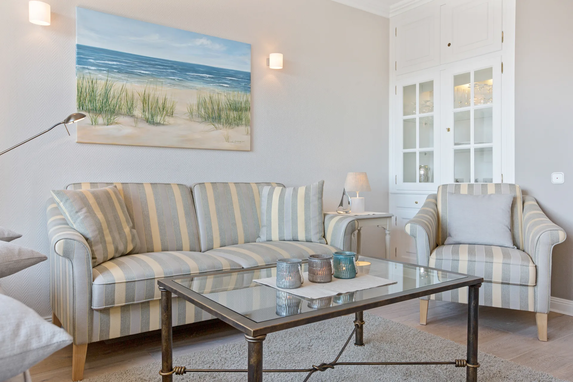 Bild - Exklusive Strandnähe: Moderne Wohnung mit zwei Balkonen & kleinem Meerblick in Wenningstedt