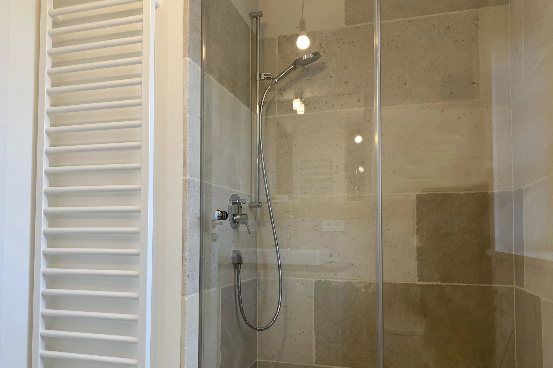 Dusche - Neubau – Doppelhaushälfte (Dauerwohnraum) in stadt- und strandnaher Lage
