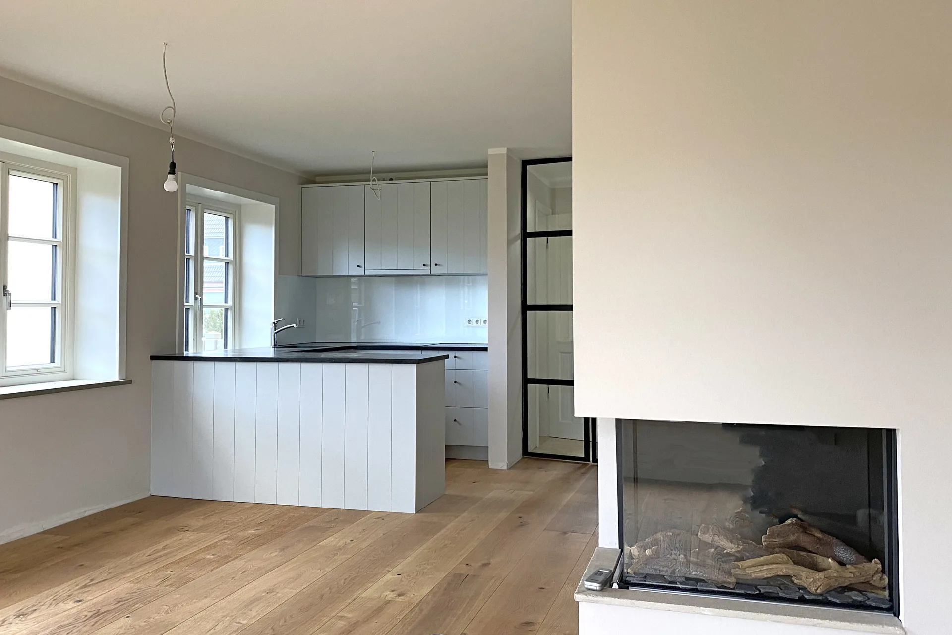 Kamin+Küche - Neubau – Doppelhaushälfte (Dauerwohnraum) in stadt- und strandnaher Lage