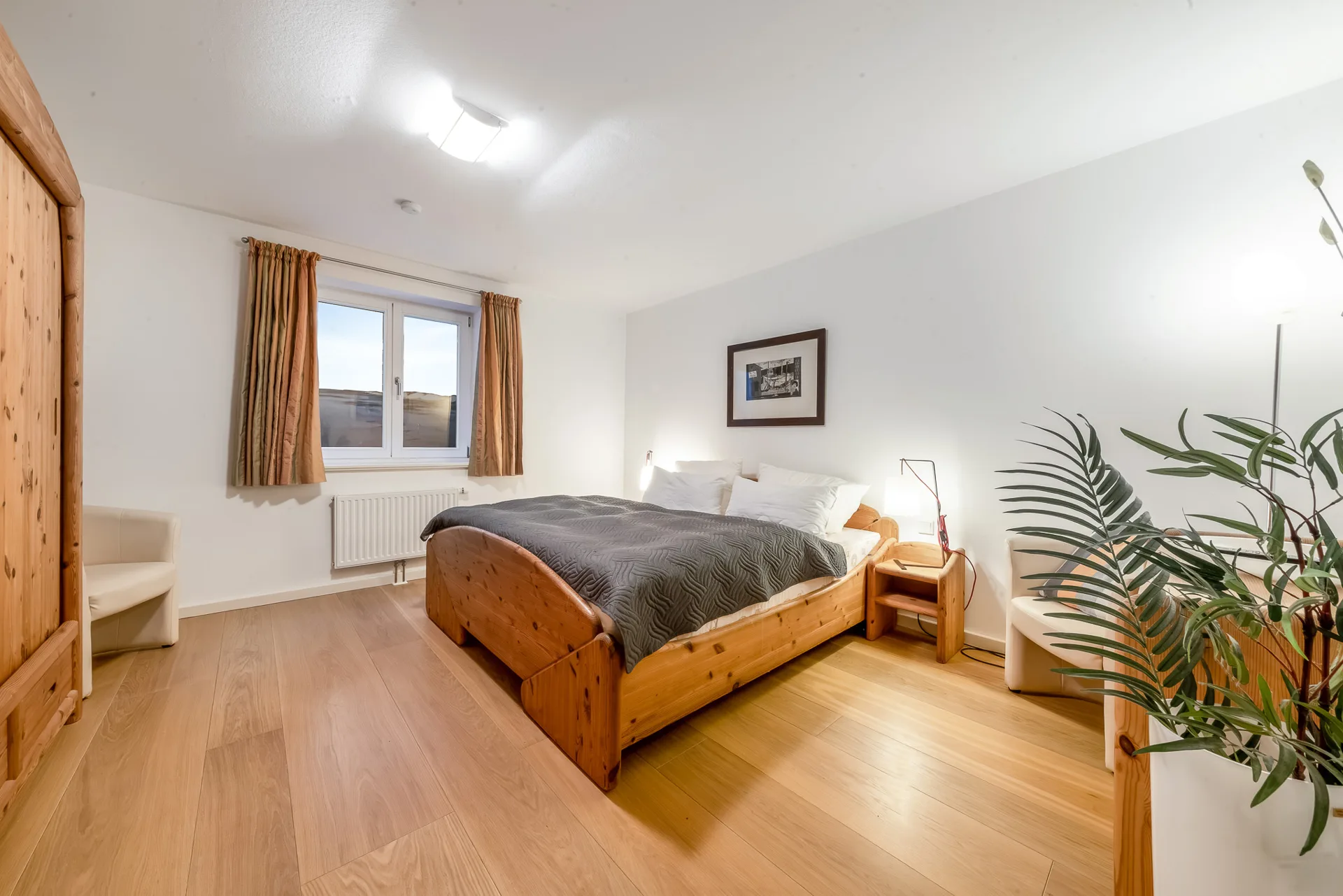 Bild - Ruhiges Einzelhaus mit Einliegerwohnung