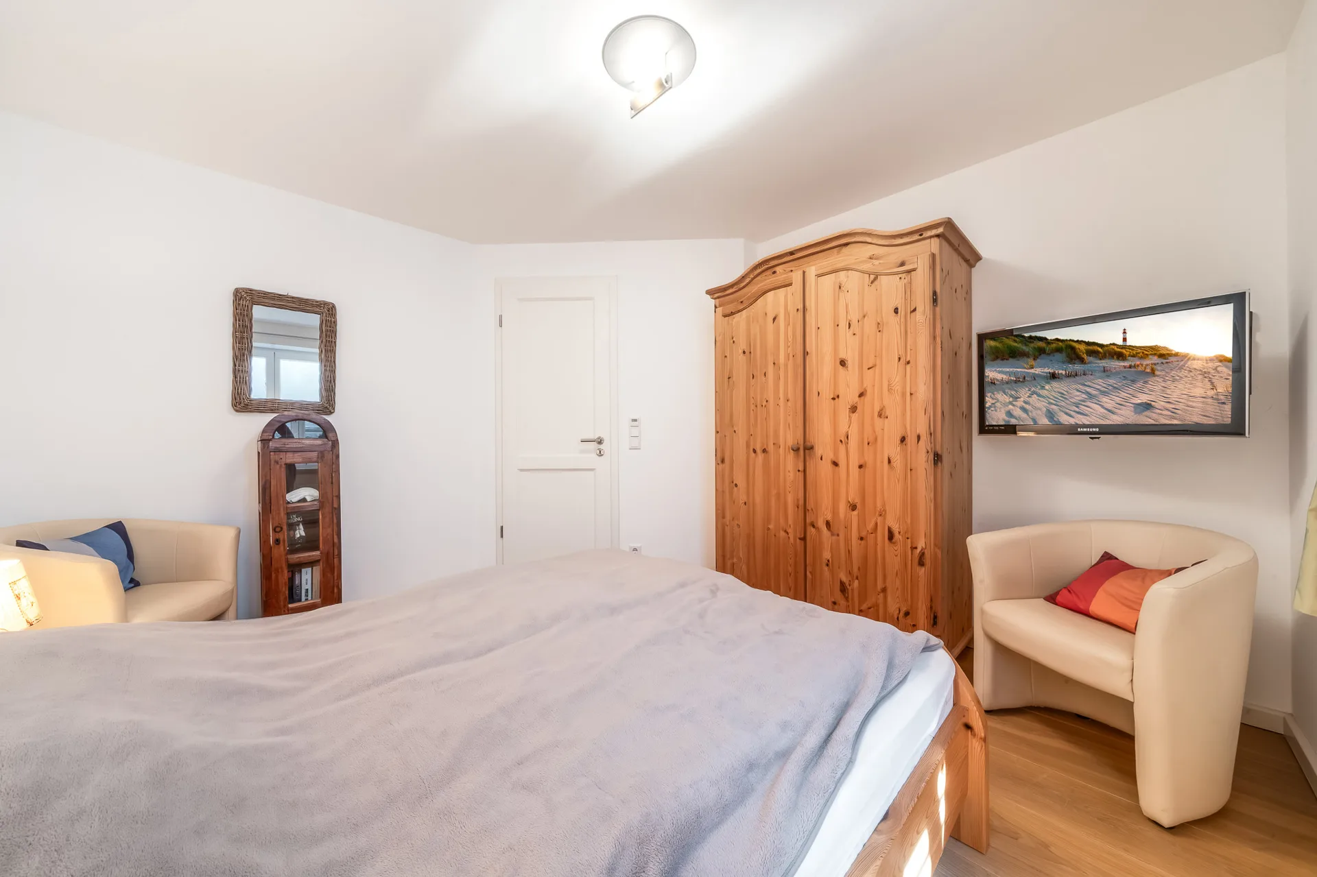 Bild - Ruhiges Einzelhaus mit Einliegerwohnung