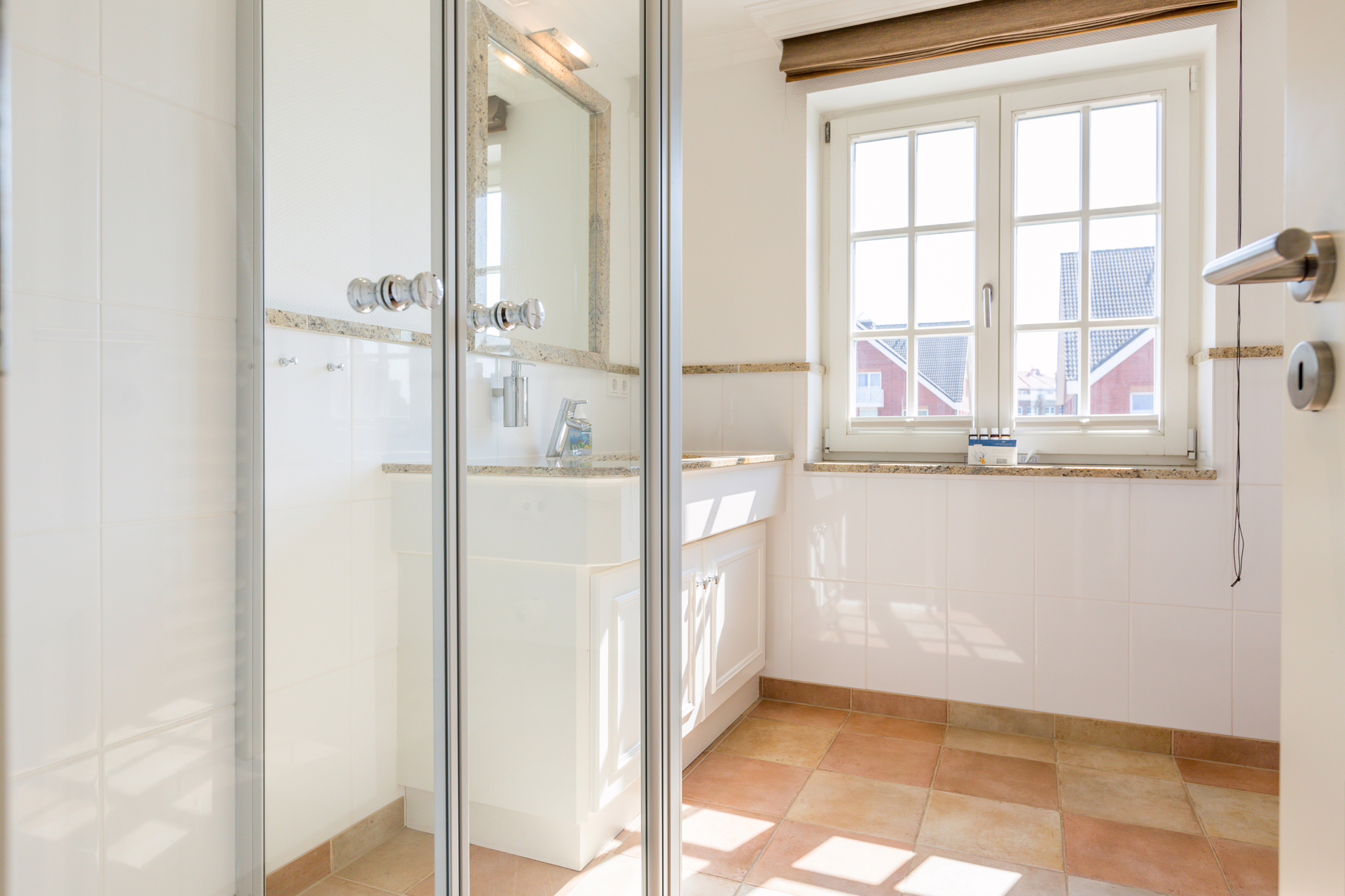 Bild - Hochwertige Dachgeschosswohnung in strandnaher Lage von Westerland