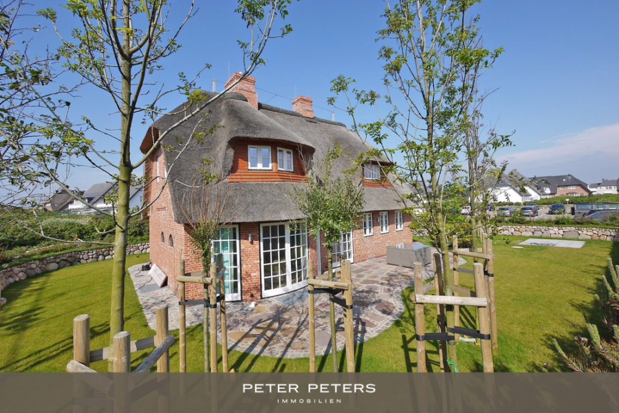 Titelbild - Friesen-Einzelhaus unter Reet direkt hinter den Dünen