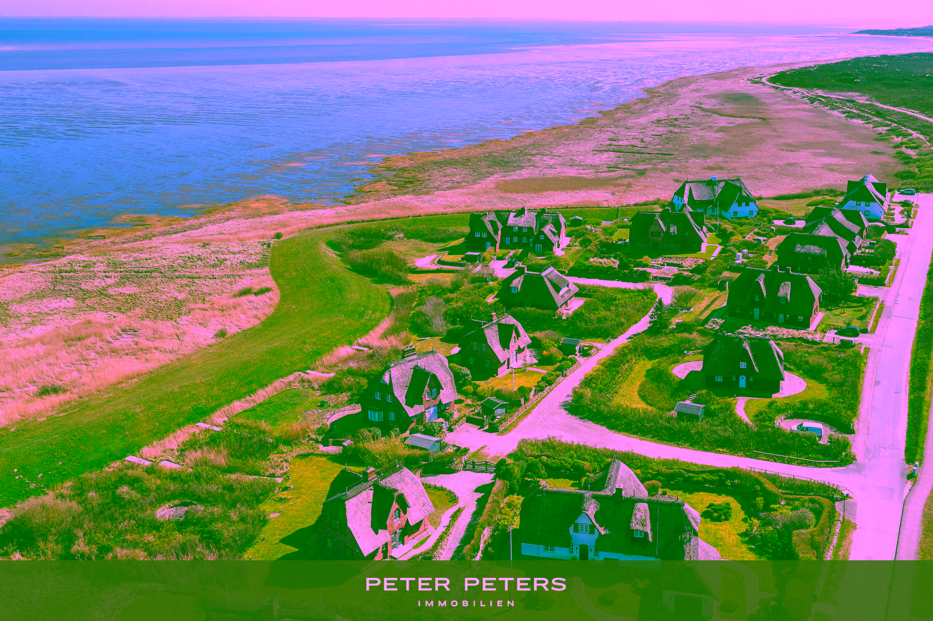 Seltenes Juwel mit Blick auf das Rantumer Wattenmeer – Schöne Doppelhaushälfte unter Reet - Titelbild (18673)