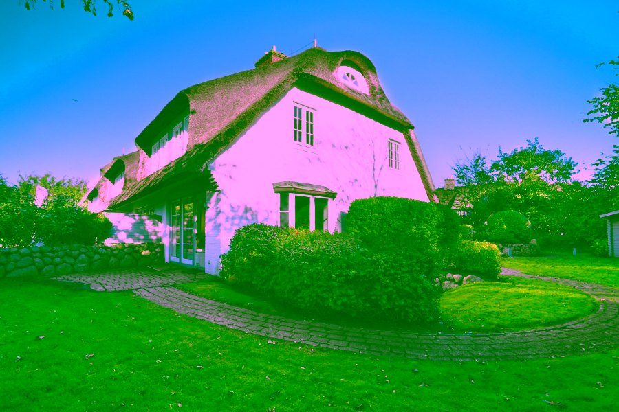 Bild - Zurückgezogenes Endhausteil mit schönem Garten in Keitum