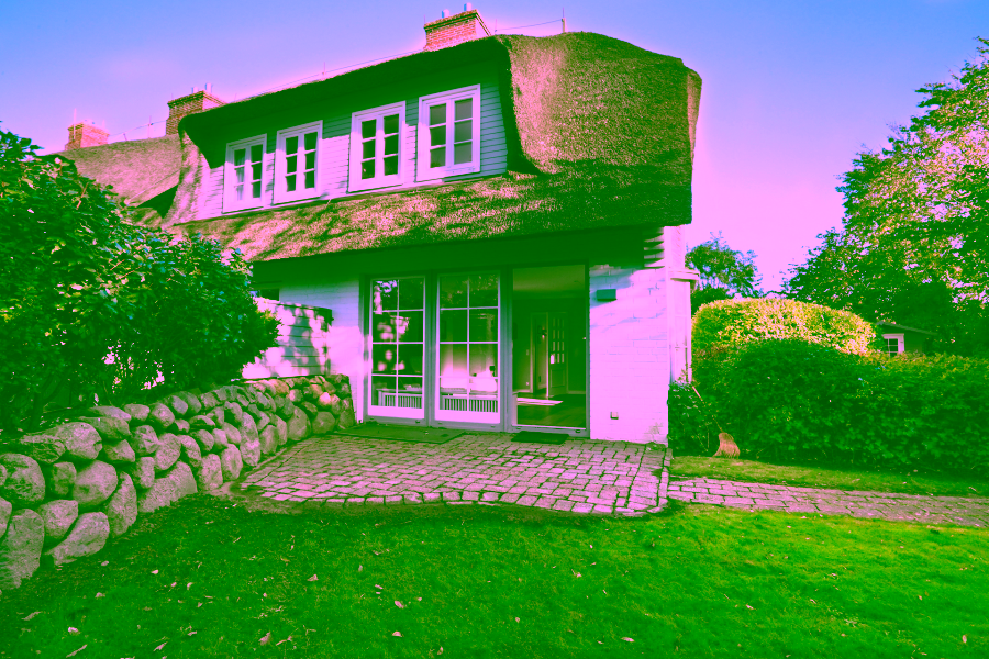 Bild - Zurückgezogenes Endhausteil mit schönem Garten in Keitum