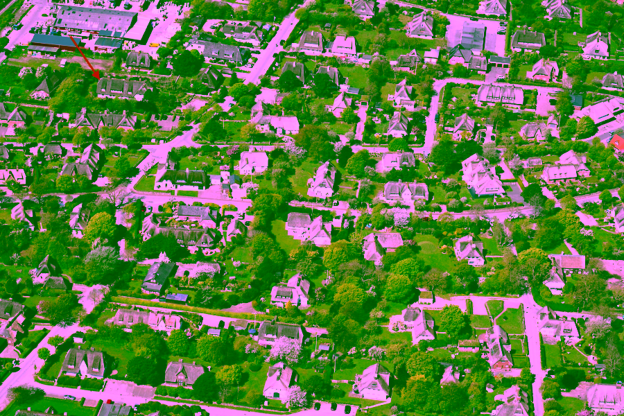 Bild - Zurückgezogenes Endhausteil mit schönem Garten in Keitum