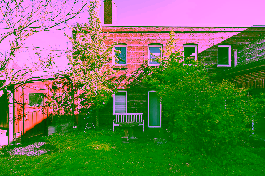 Bild - Seltenes Baugrundstück mit Alt-Bestand in Westerland